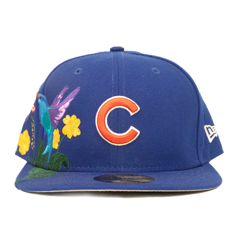 Capanova hotsell NewEra Chicago Cubs 59fifty fitted glow collection