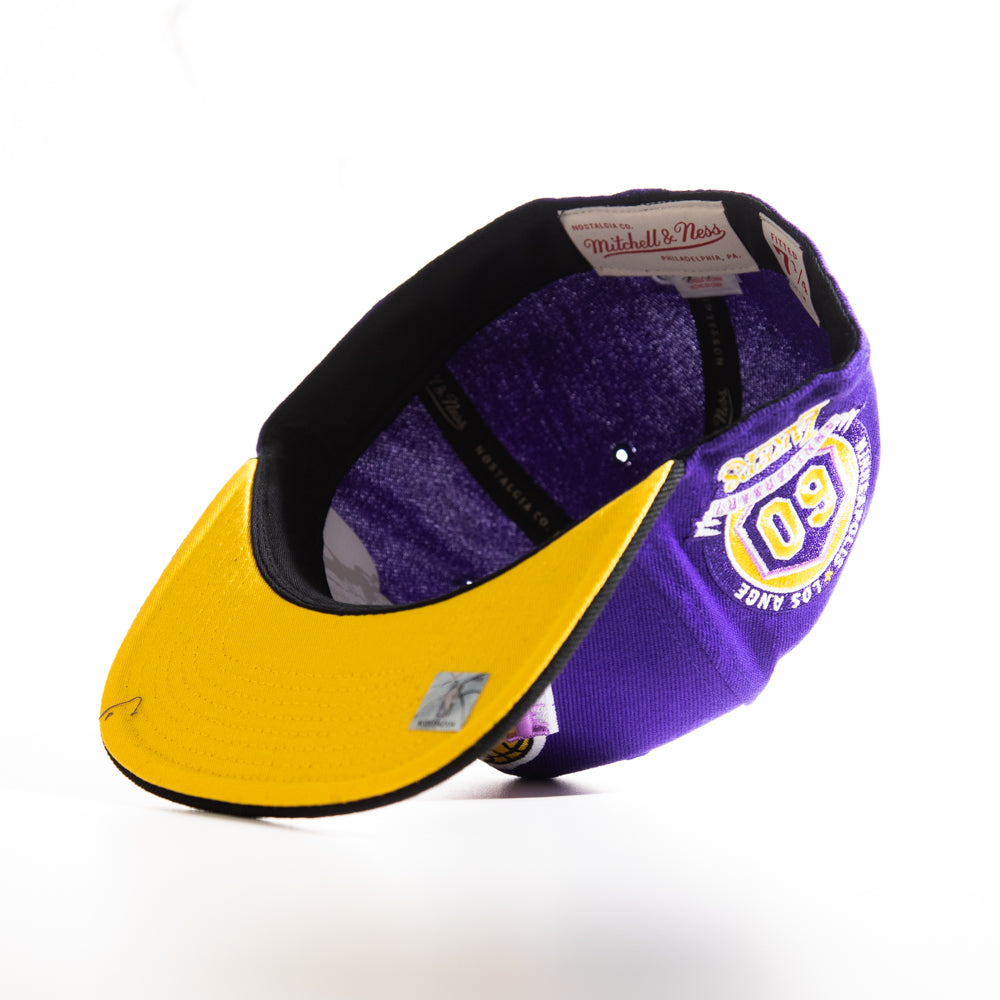 Mitchell & Ness Fitted Cap: Los Angeles Lakers [Team Side HWC]